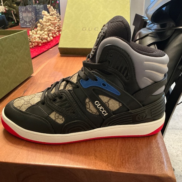 Men’s Gucci Demetra Sneaker - Picture 2 of 7